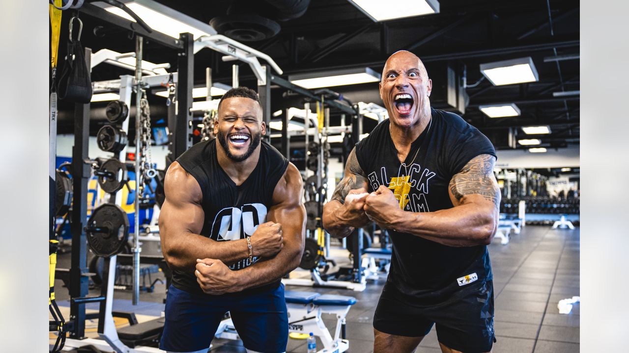 WORKOUT PHOTOS: Rams DL Aaron Donald goes pound-for-pound with The Rock  during workout