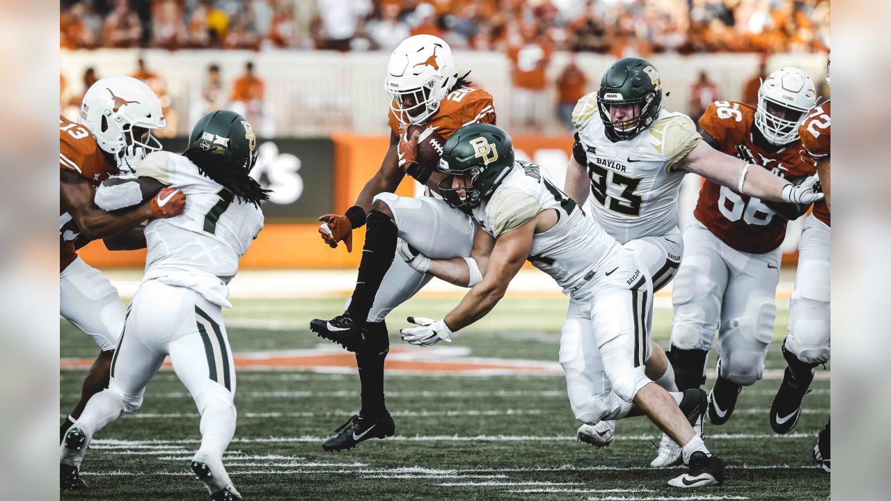 Cincinnati Bengals linebacker Clay Johnston (44) lines up for the