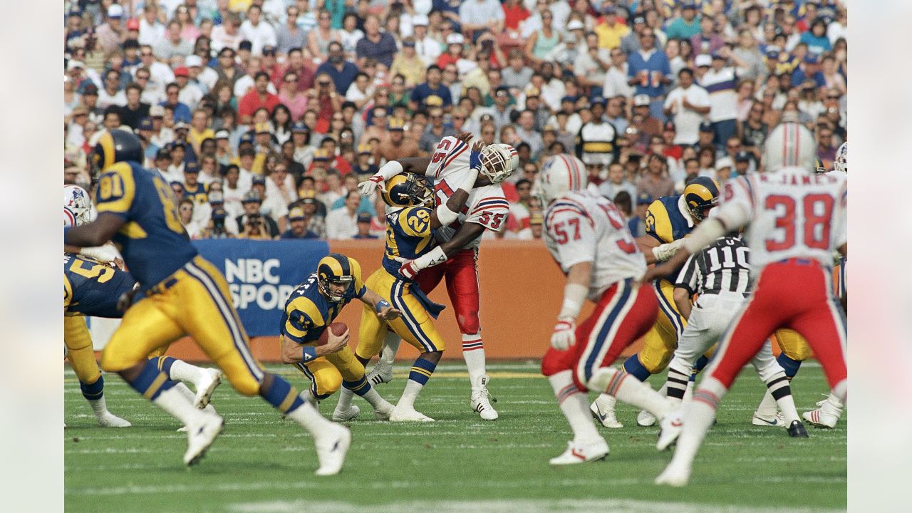 Left to right) Los Angeles Rams Hall of Famers Eric Dickerson