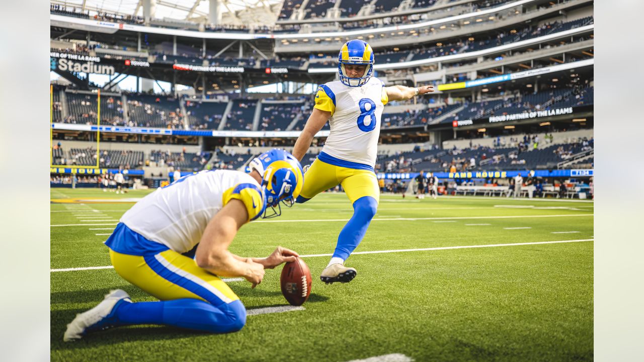 PREGAME PHOTOS: Rams hit the field at SoFi Stadium for pregame