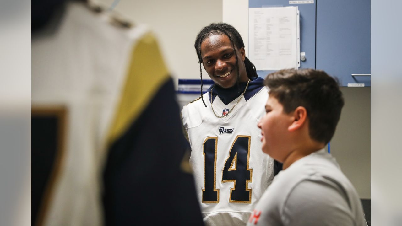 Rams.com: Rookies Visit Patients at Cedars-Sinai