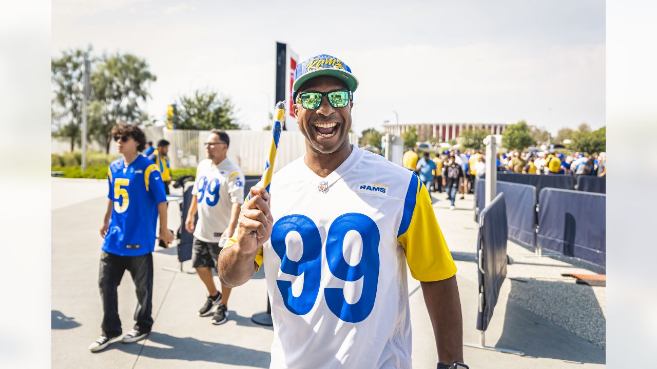 LA Rams x Spectacles Tailgate with Beau Clark 