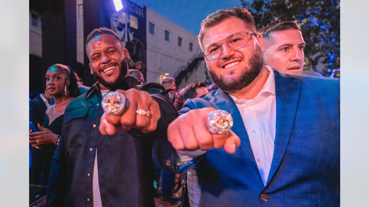 CEREMONY PHOTOS: Rams players' first look at their Championship Rings