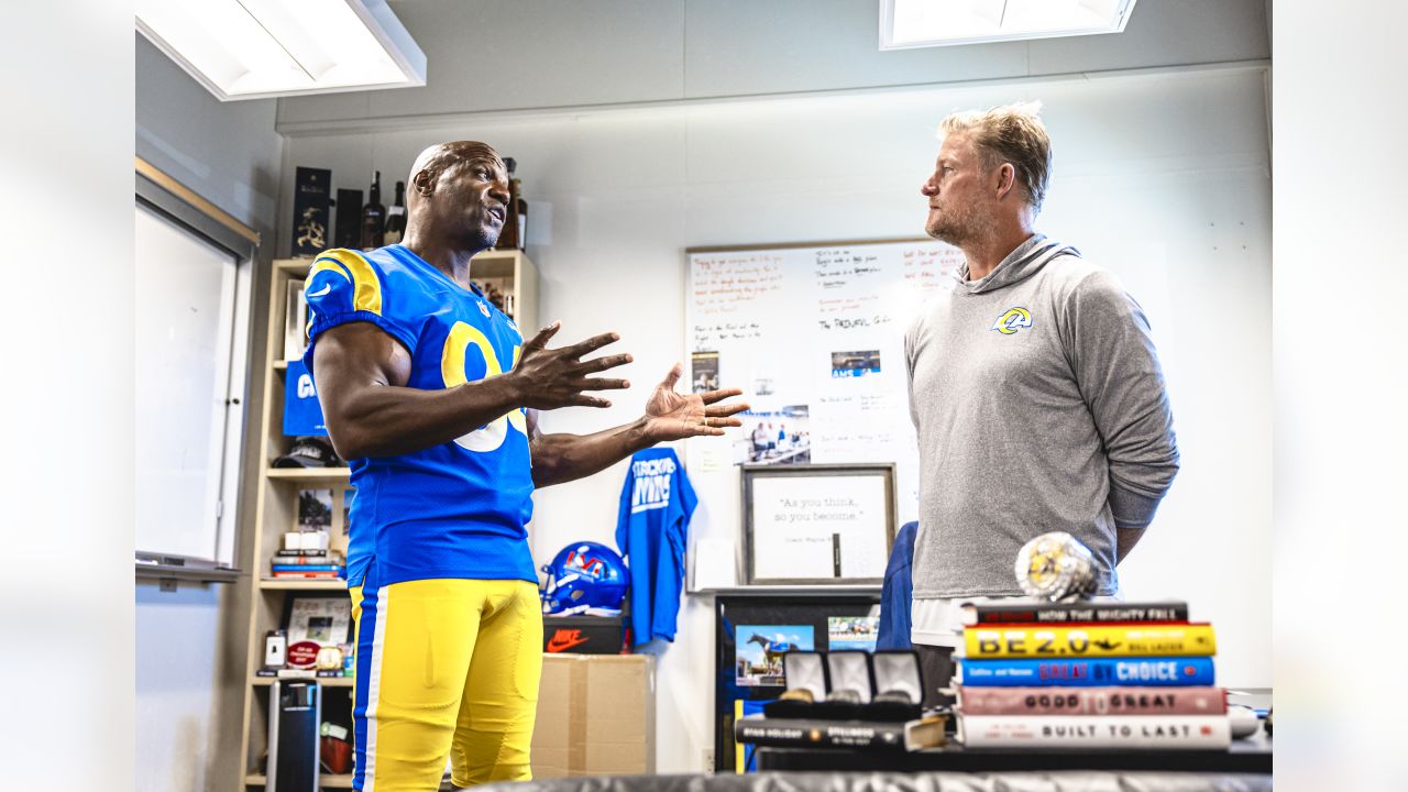 Terry Crews looks near unrecognizable after signing for LA Rams in