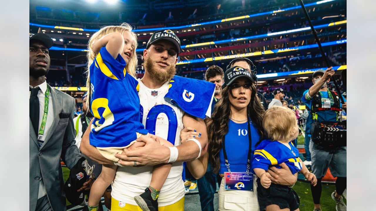 CELEBRATION PHOTOS: Picture-perfect moments from Rams Super Bowl LVI trophy  ceremony