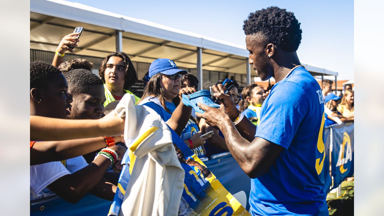 CELEBRITY PHOTOS: Stars showed up & showed out for Rams Celebrity Flag  Football Game