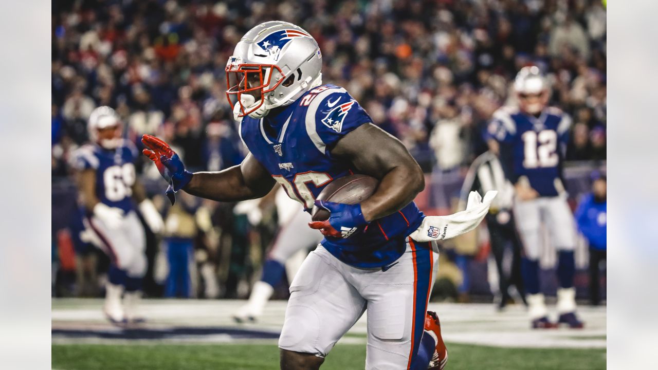 Rams trade for Patriots running back Sony Michel