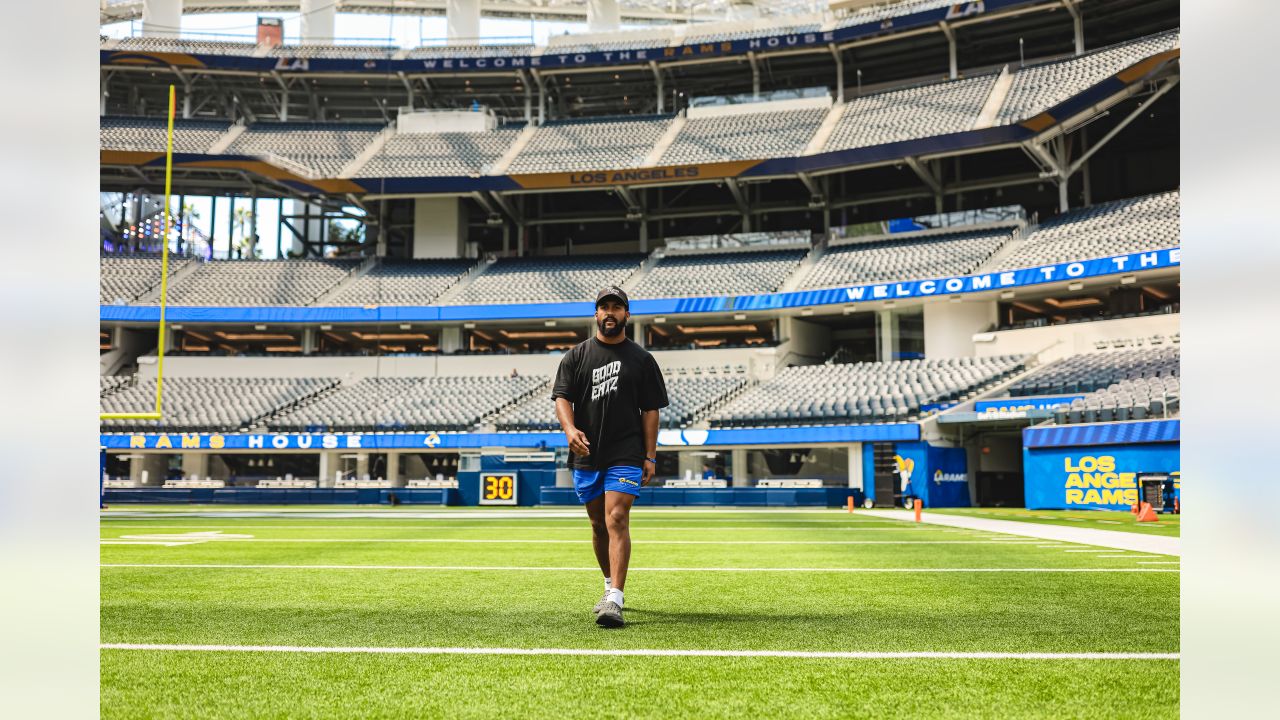 PREGAME PHOTOS: Rams hit the field at SoFi Stadium for pregame