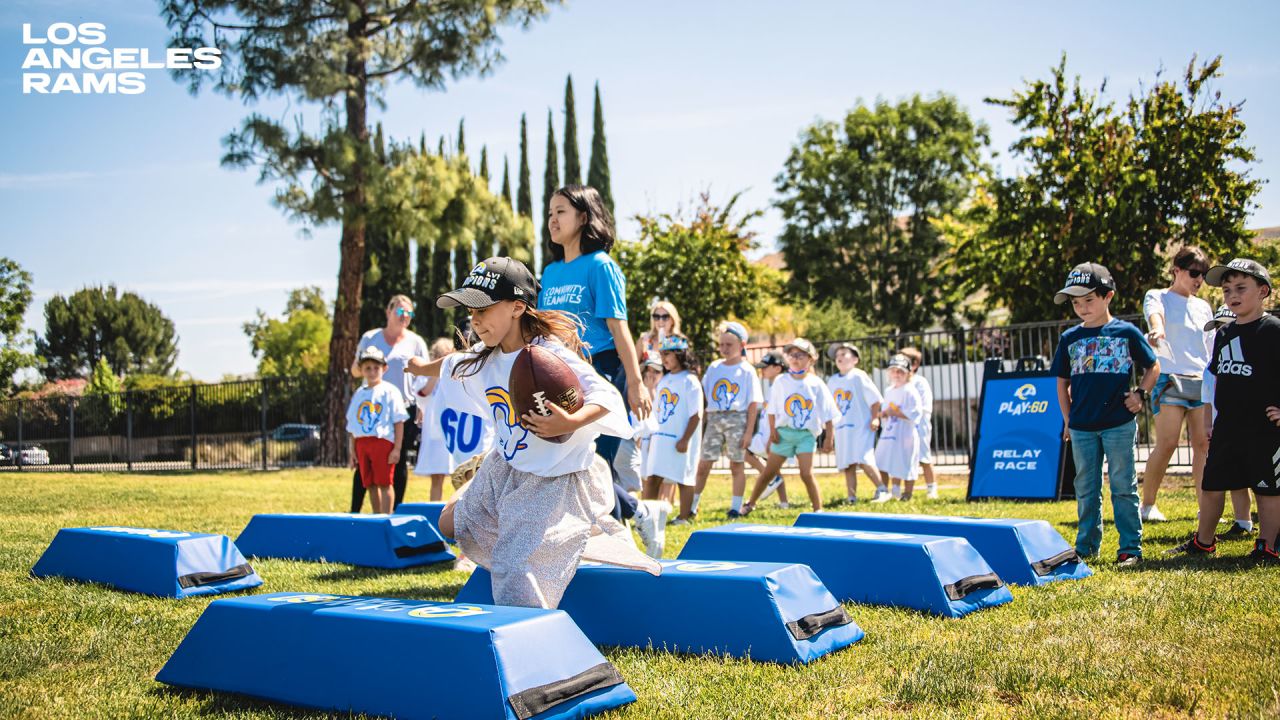 Rams Roll Into East L.A. For NFL Play 60 Youth Clinic