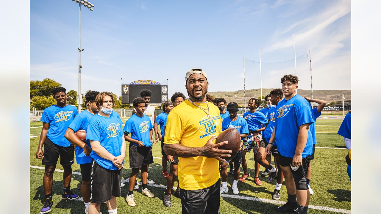 PHOTOS: Rams WR DeSean Jackson hosts youth football camp