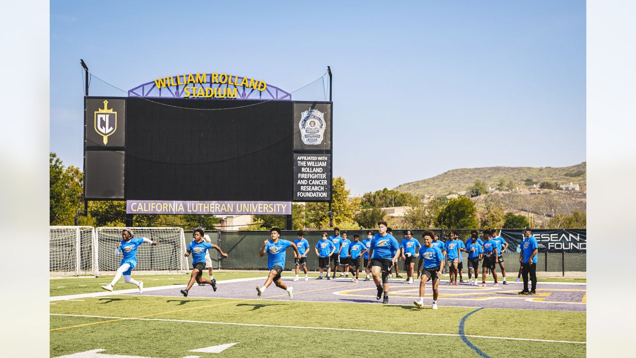 PHOTOS: Rams WR DeSean Jackson hosts youth football camp