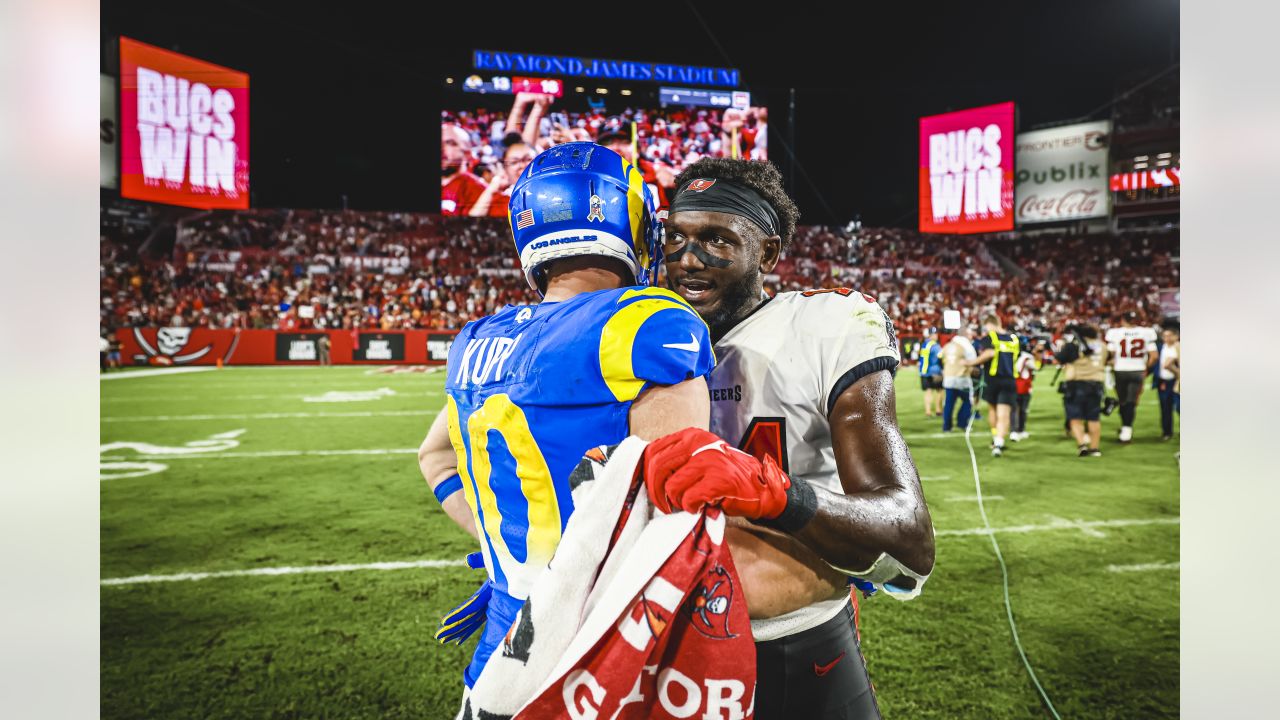 Tampa Bay Buccaneers vs. Los Angeles Rams. Fans support on NFL Game.  Silhouette of supporters, big screen with two rivals in background Stock  Photo - Alamy