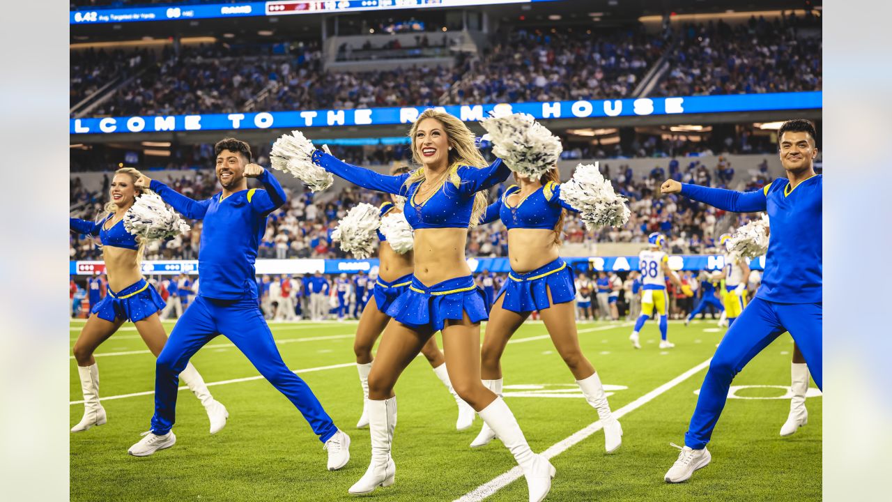 Rams Cheerleaders on X: Havin' fun on gameday! 