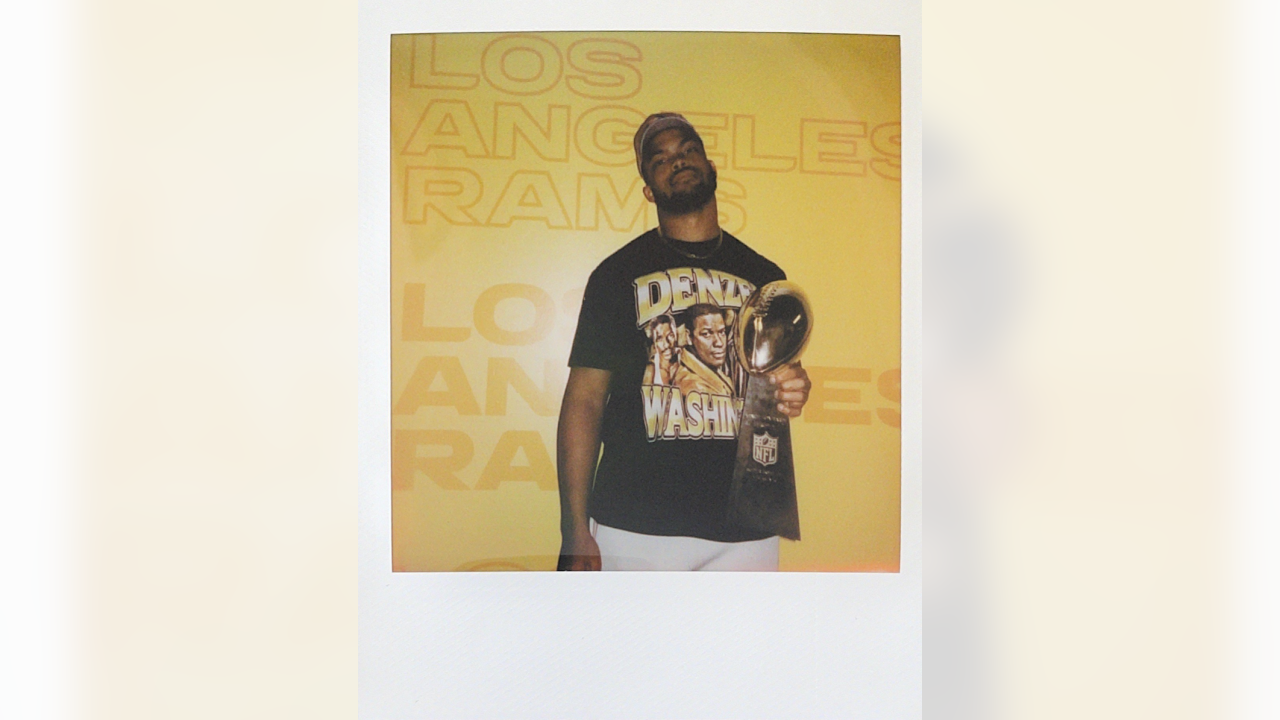 Rams share Polaroid pictures of players with Lombardi Trophy