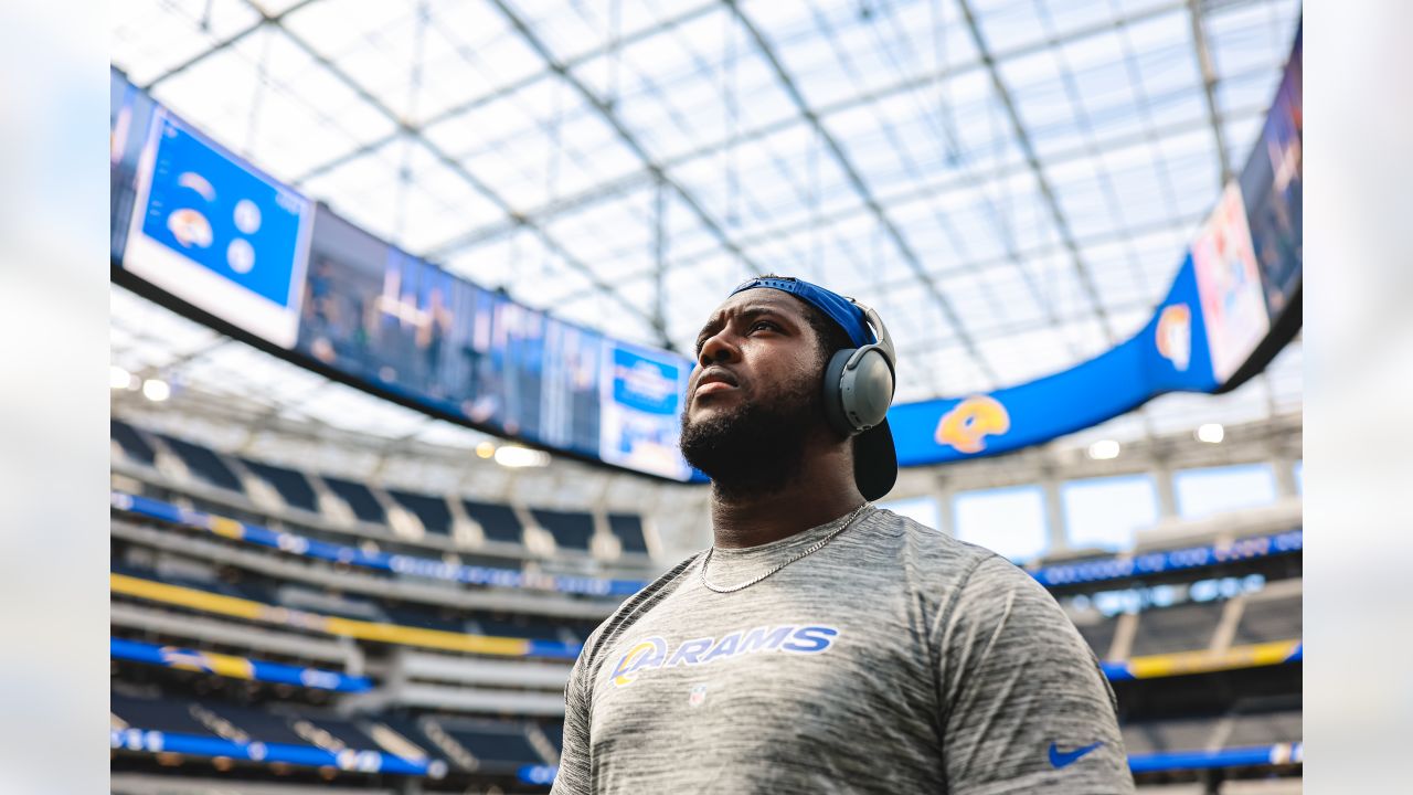 PREGAME PHOTOS: Rams hit the field at SoFi Stadium for pregame