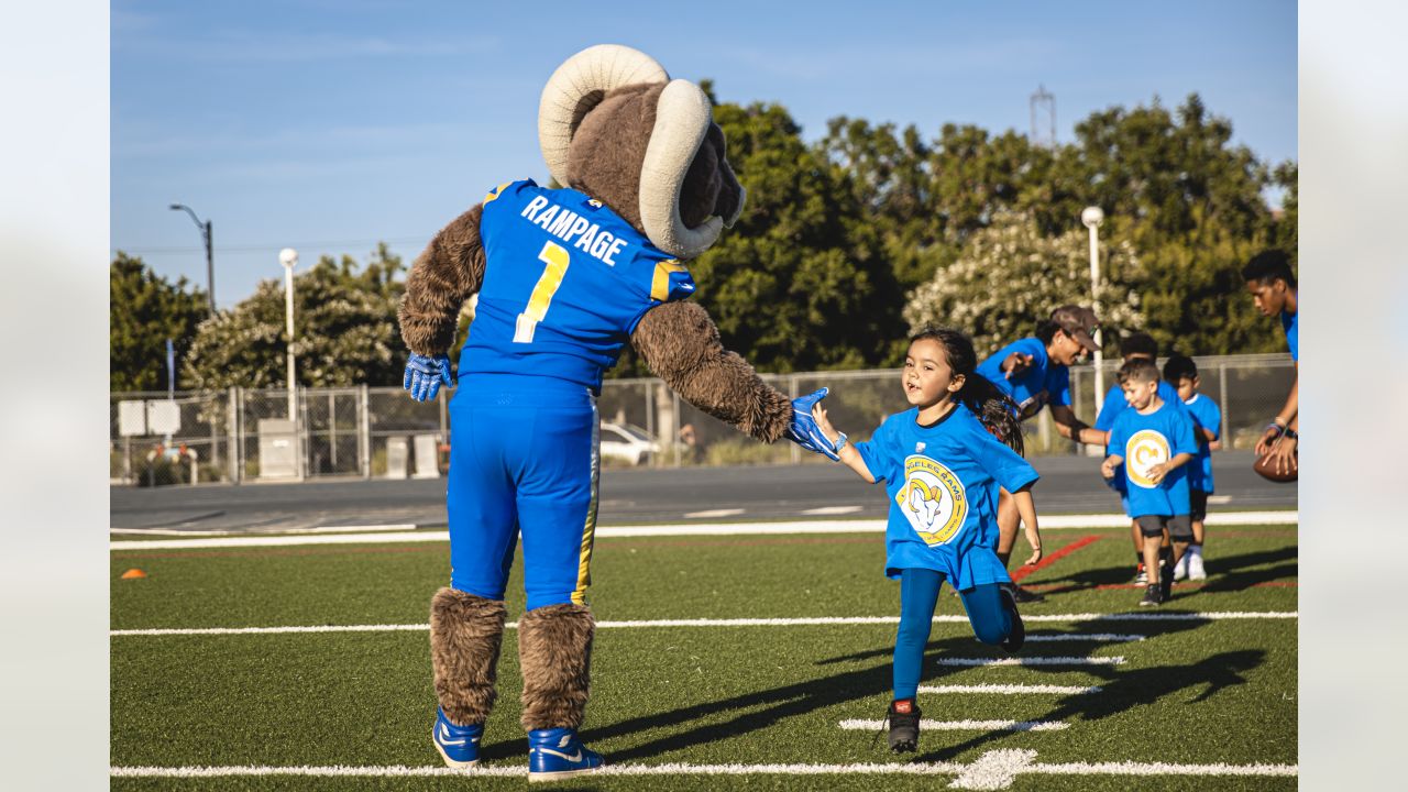 Rams Community on X: Rams All-Pro Bobby Wagner is hosting a FREE football  camp at his alma mater, @Colony_High on Wednesday, July 20! This co-ed camp  will include football drills facilitated by