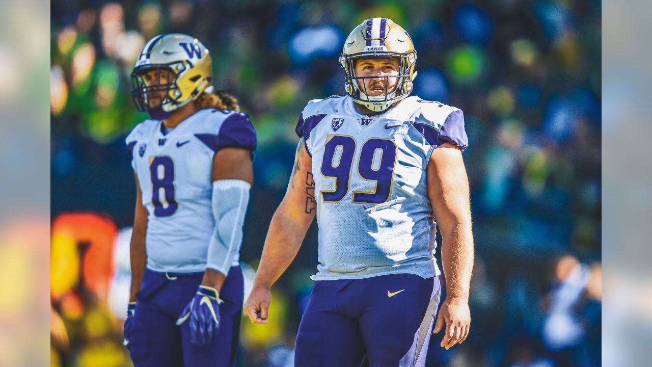 Los Angeles Rams defensive tackle Greg Gaines runs during NFL football  practice Tuesday, July 26, 2022, in Irvine, Calif. (AP Photo/Kyusung Gong  Stock Photo - Alamy