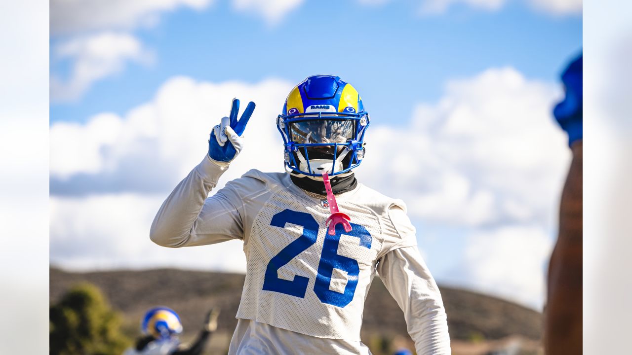 First look: Los Angeles Rams quarterback Baker Mayfield wearing No. 17 Rams  jersey in practice