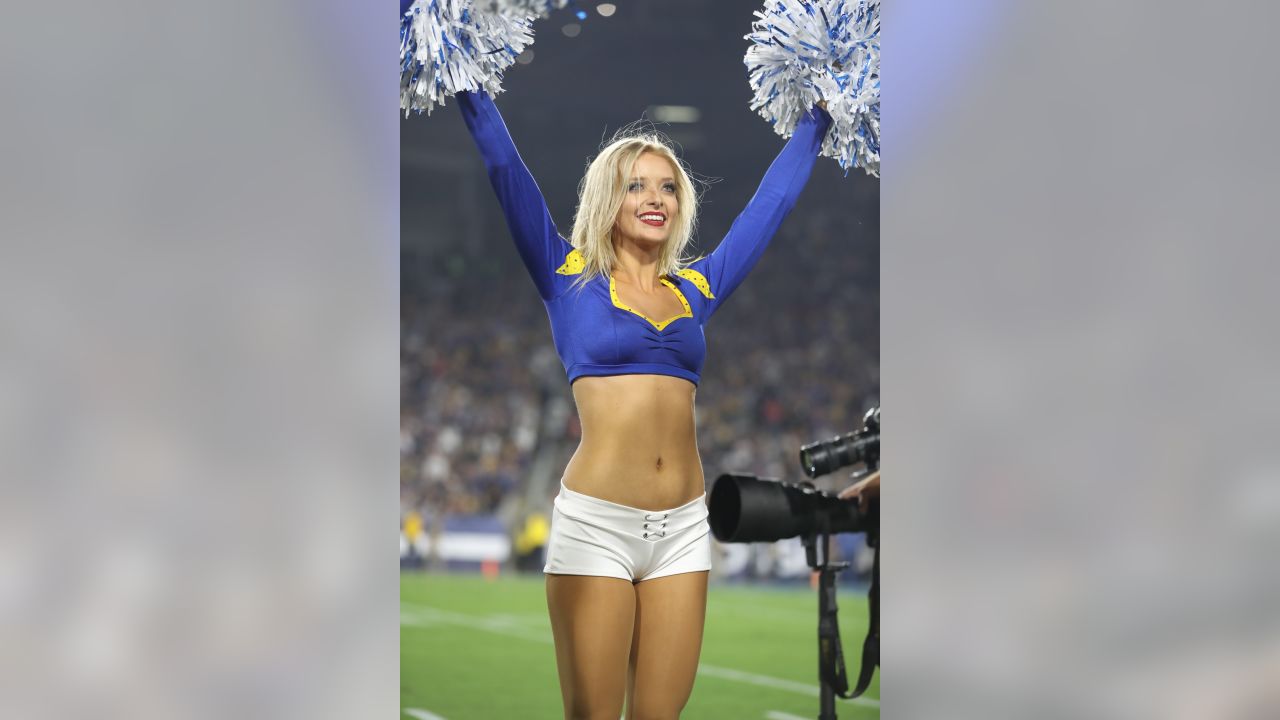 PHOTOS: Rams Cheerleaders Week 4