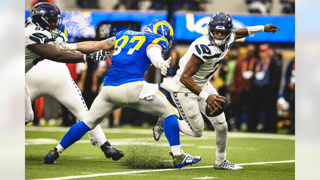 Rams vs Seahawks NFL Week 13 picks against spread: Will Bobby Wagner upset  Seattle? - Turf Show Times