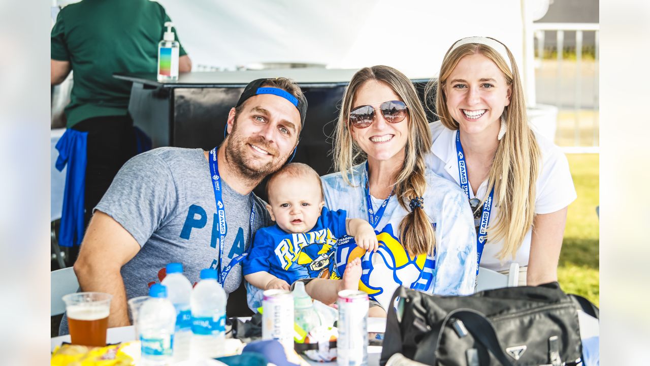 Los Angeles Rams - 🚨 THROWBACK JERSEY GIVEAWAY 🚨 How to enter