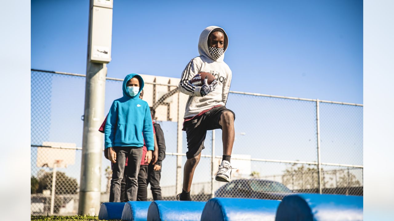 Rams launch flag football league for Los Angeles Unified students, surprise  students with jerseys and equipment