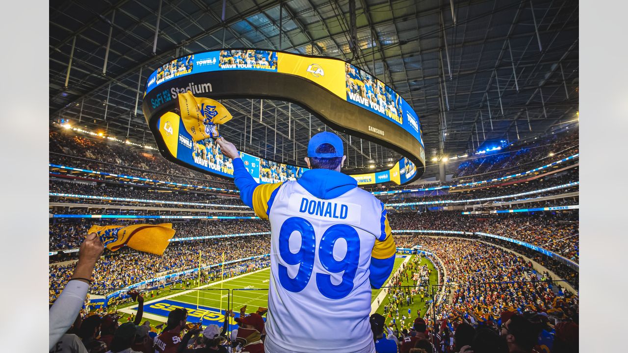 49ers fans swarm Rams' SoFi Stadium for NFC Championship Game