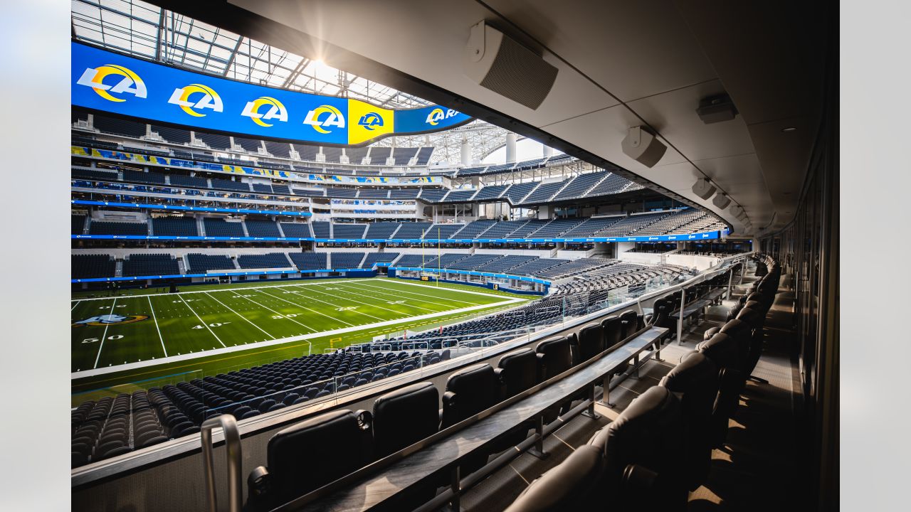 Rams fans get a look inside SoFi Stadium, with visions of Super Bowl LVI –  Orange County Register