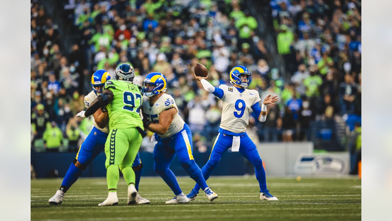 PHOTOS: Game-action moments from Rams vs. Seahawks Week 5 at Lumen Field