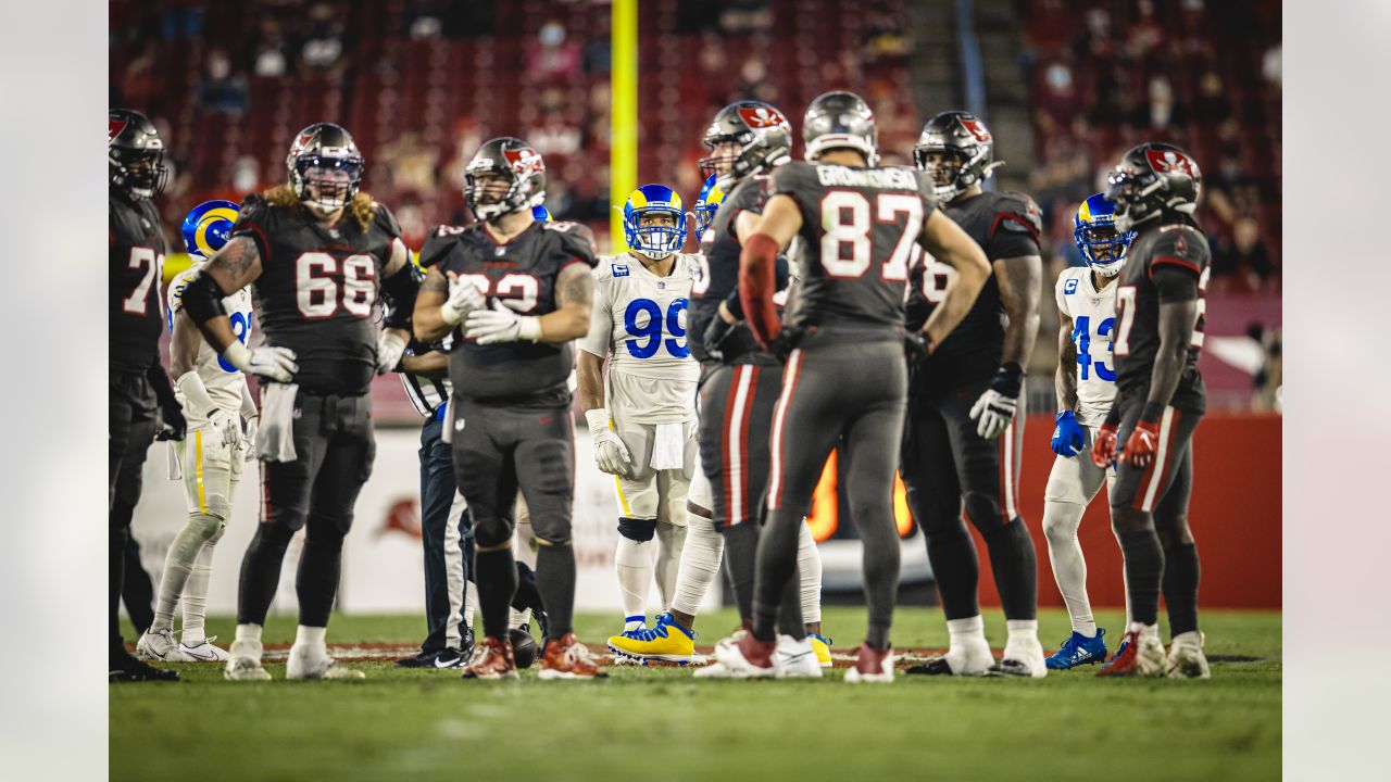 Aaron Donald named AP Defensive Player of the Year, wins Deacon