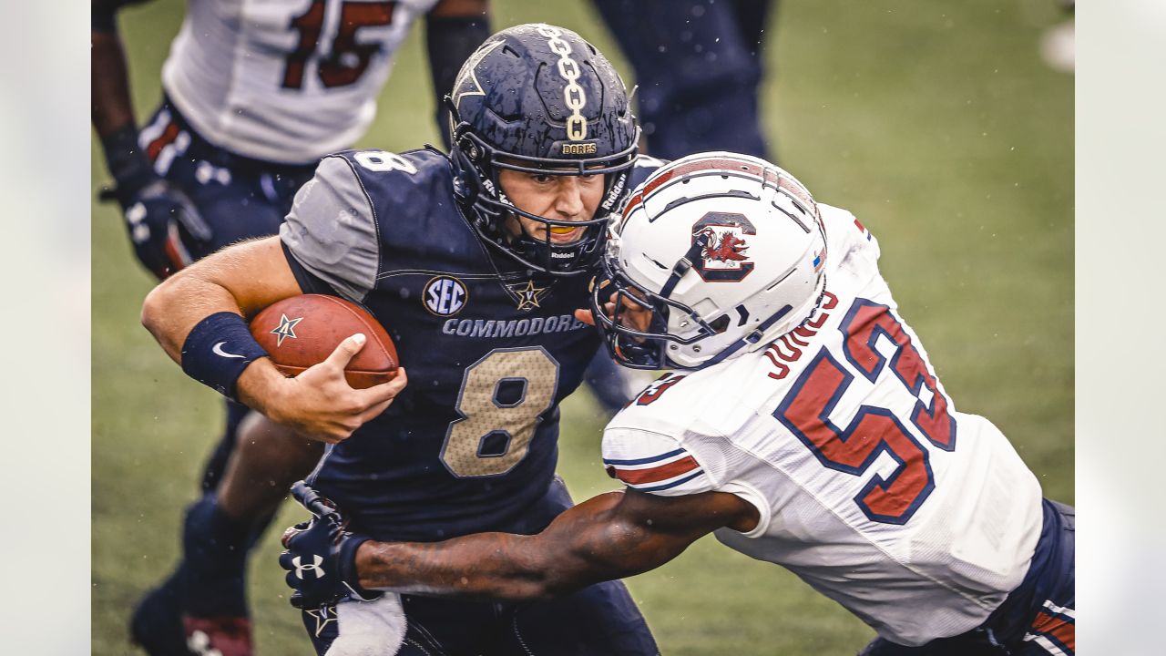 LA Rams select South Carolina LB Ernest Jones with 103rd pick