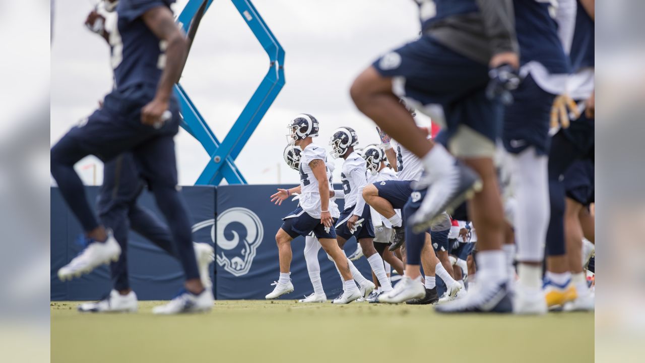 Los Angeles Rams outside linebacker Clay Matthews (52) reacts as