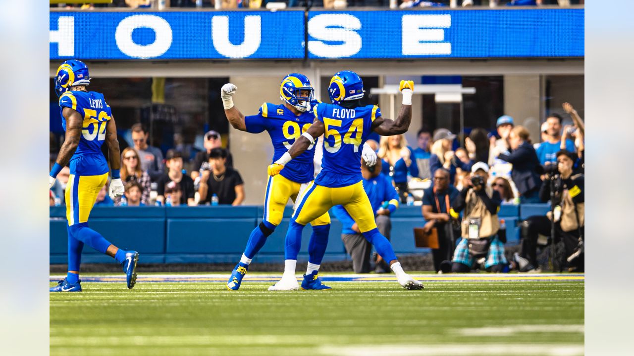 BEST PHOTOS: Matthew Stafford's rushing touchdown, Cooper Kupp's end zone  grab & more