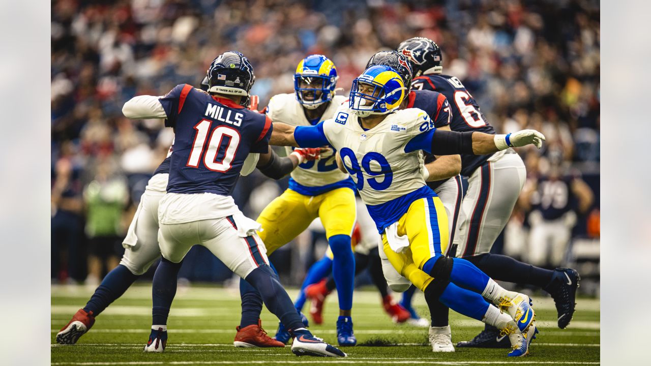 PHOTOS: Game-action moments from Rams vs. Houston Texans Week 8