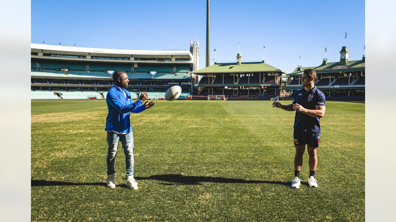 Nick Scott visits Tigerland, trophy, Richmond 