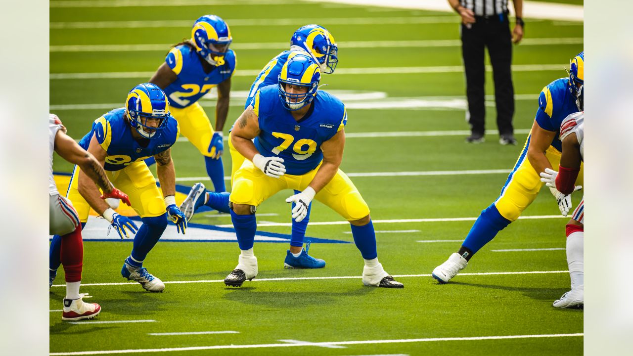 East Rutherford, New Jersey, USA. 5th Nov, 2017. Rams' tackle Rob Havenstein  (79) watches the score board during NFL action between the Los Angeles Rams  and the New York Giants at MetLife