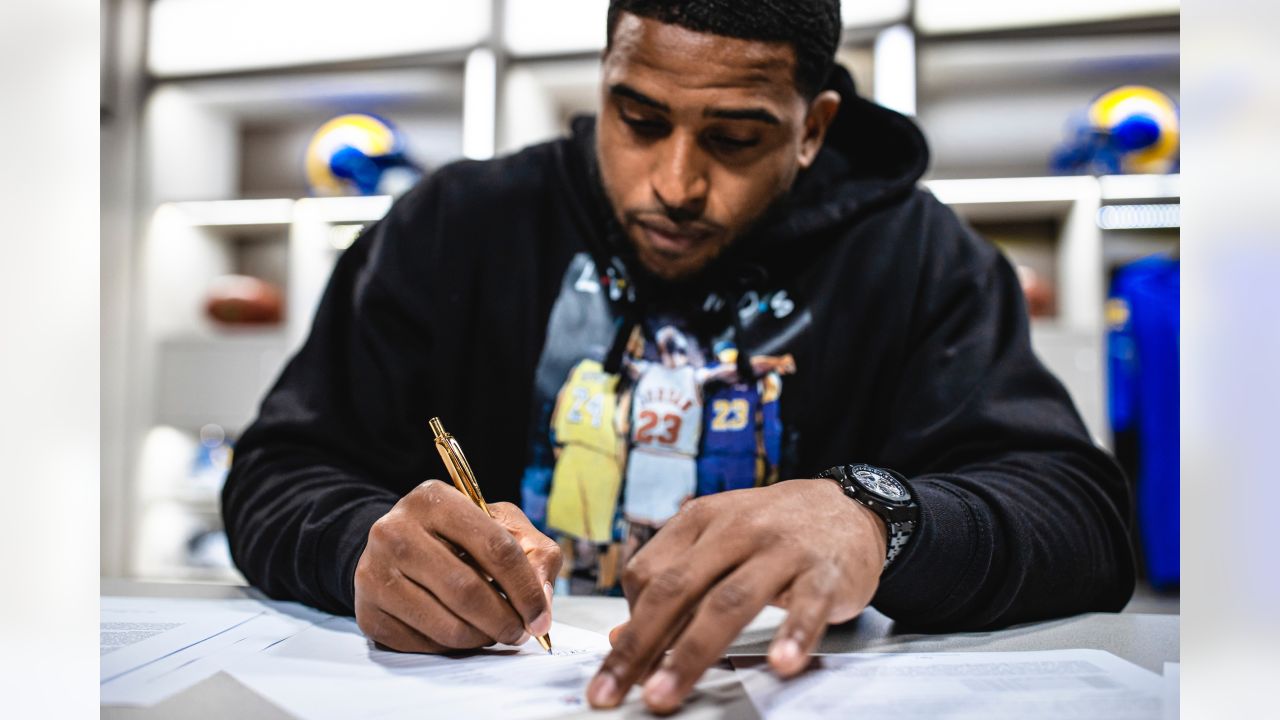 Homecoming: LB Bobby Wagner agrees to 5-year deal with Rams - KESQ