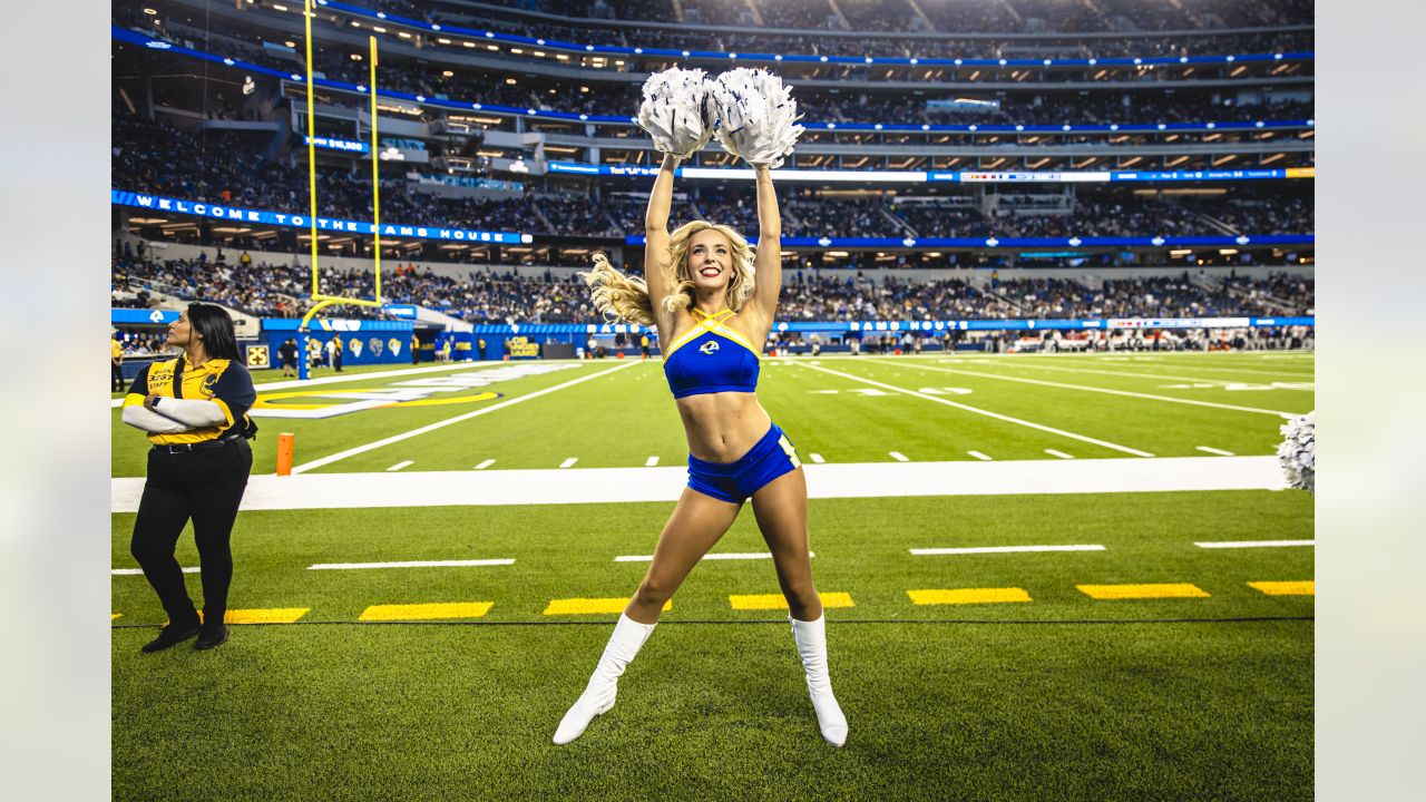 A Houston Texans cheerleader performs during an NFL football game against  the Los Angeles Chargers on Sunday, October 2, 2022, in Houston. (AP  Photo/Matt Patterson Stock Photo - Alamy