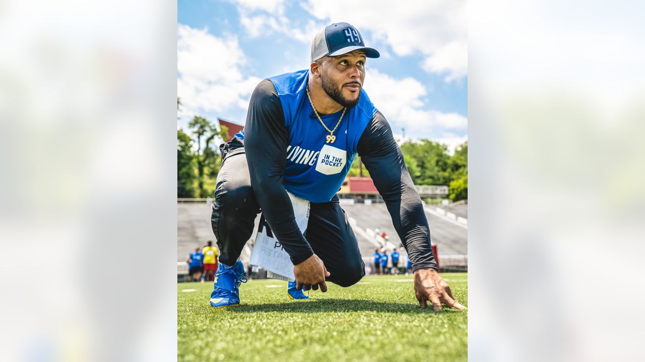 Family, friends of Aaron Donald cheer on the Pittsburgh native