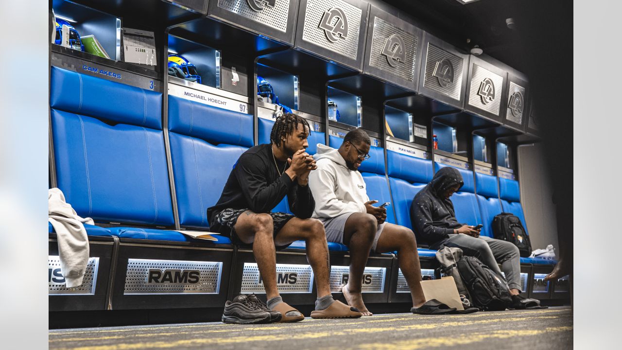 Los Angeles Rams safety Russ Yeast, left, works on a drill during the NFL  football team's camp Wednesday, June 14, 2023, in Thousand Oaks, Calif. (AP  Photo/Kyusung Gong Stock Photo - Alamy