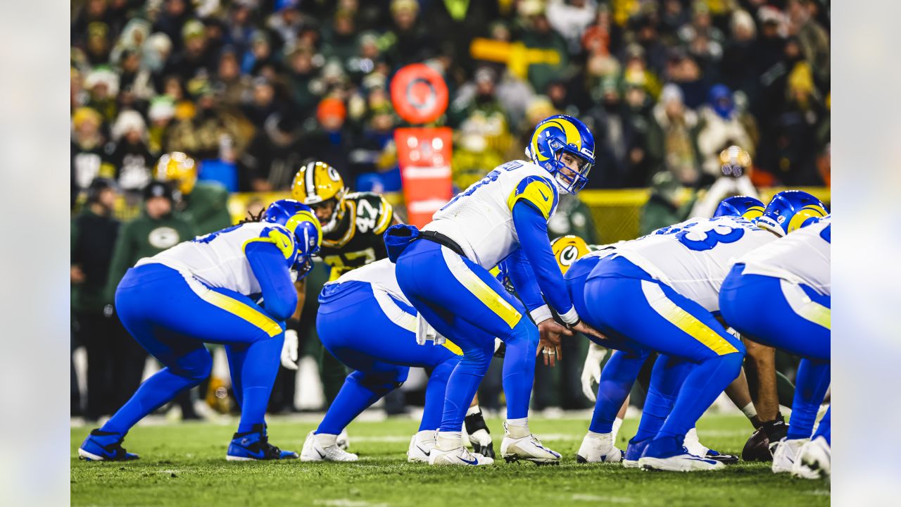 Los Angeles, CA, USA. 28th Oct, 2018. NFL Instant Replay HD by Microsoft  Surface during the NFL Green Bay Packers vs Los Angeles Rams at the Los  Angeles Memorial Coliseum in Los