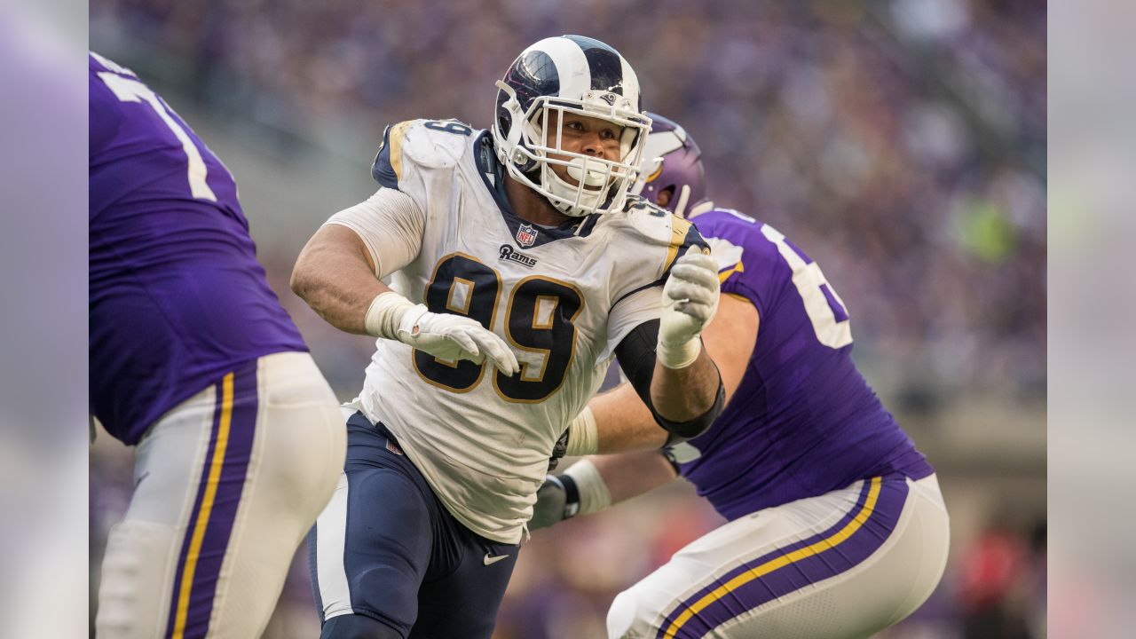 2,281 Minnesota Vikings V Los Angeles Rams Photos & High Res Pictures -  Getty Images