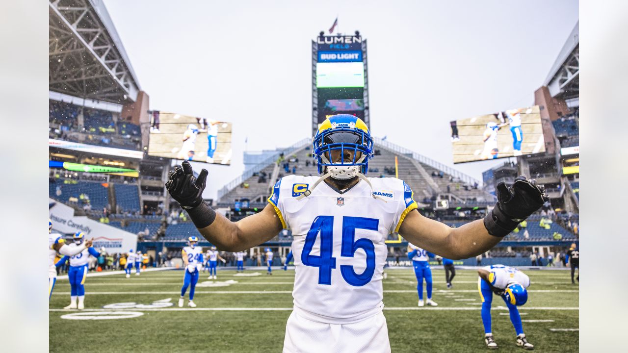 Video: Seahawks fans pay tribute to Bobby Wagner - Field Gulls