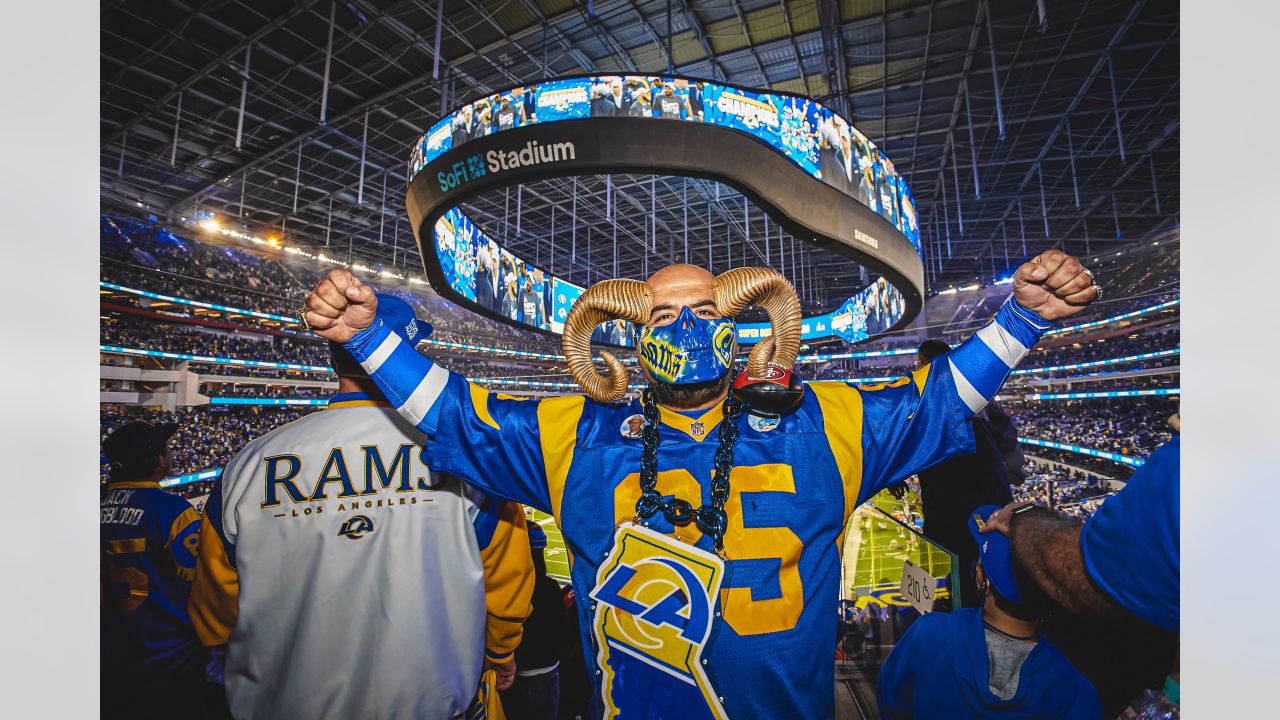 la rams super fan