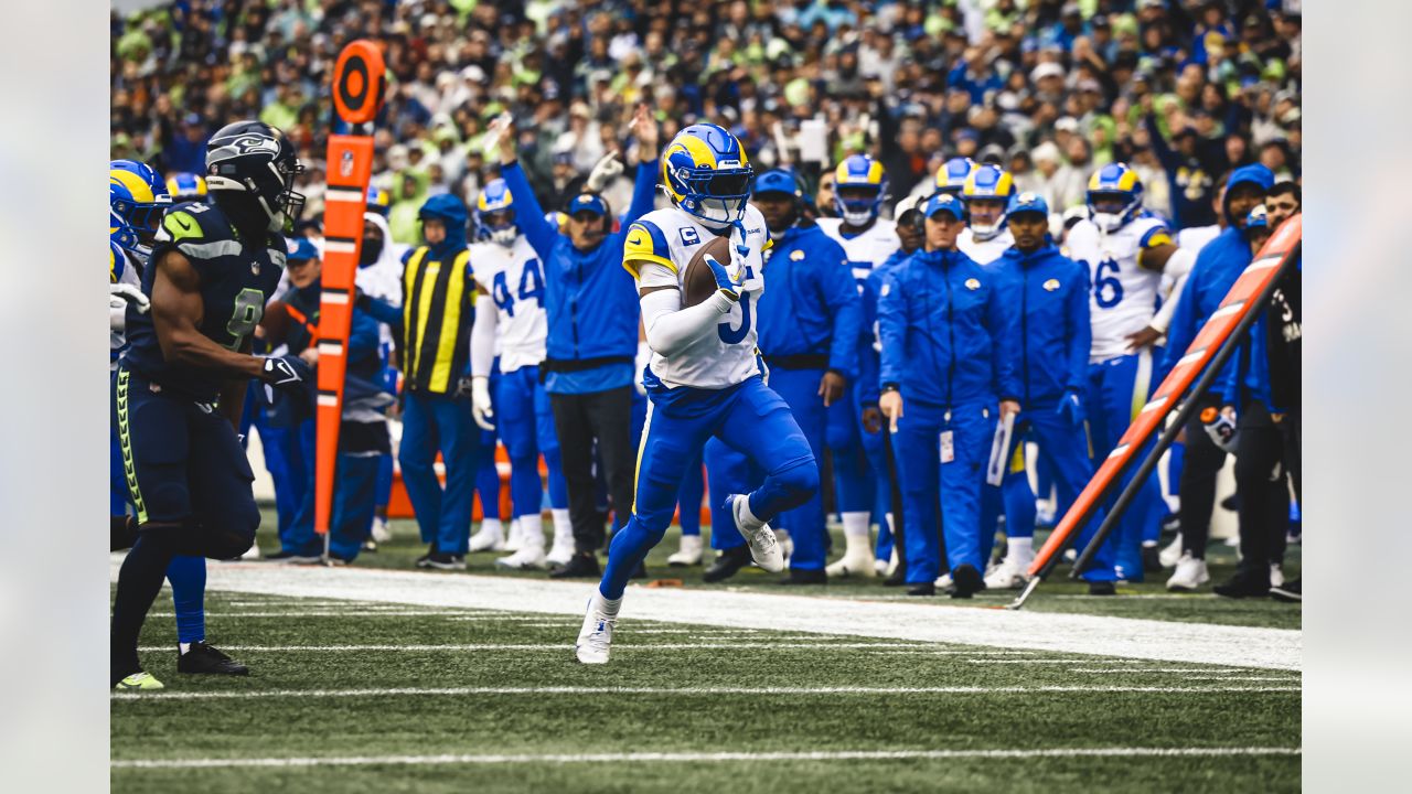 Rams vs Seahawks Week 18 preview: LA could spoil Seattle's playoff hopes in  2022 season finale - Turf Show Times