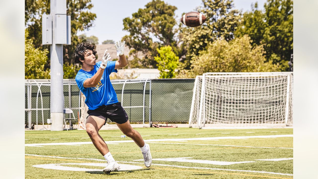 PHOTOS: Rams WR DeSean Jackson hosts youth football camp