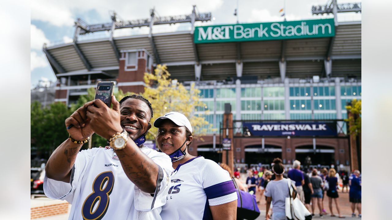 Fans Flock to M&T Bank Stadium for an Unforgettable Gameday Experience