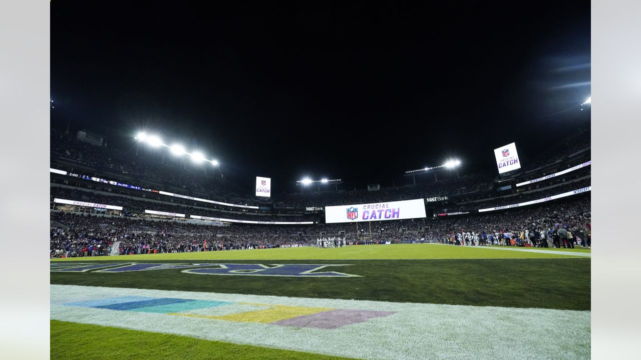 NFL - Indianapolis Colts vs. Baltimore Ravens under the Monday Night  Lights. 