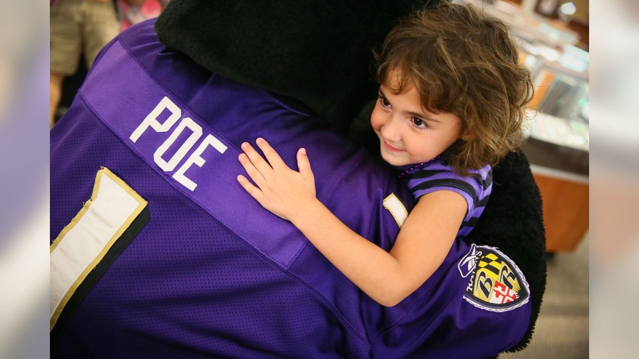 Purple Friday Caravan﻿ surprises students, gets Flock revved up