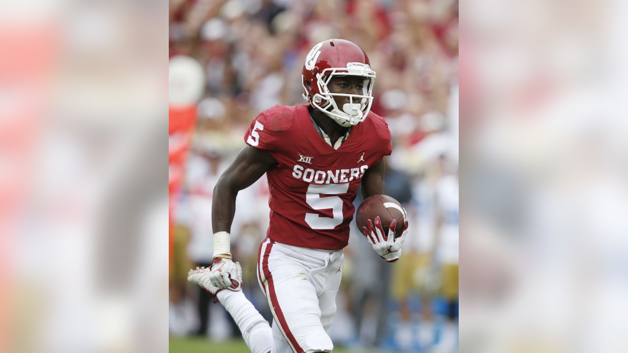 Oklahoma wide receiver Marquise Brown (5) warms up before the Orange Bowl  NCAA college football …